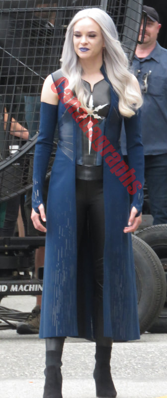 Phalanx Briesje persoon The Flash episode 601 Killer Frost new wardrobe reveal - CANADAGRAPHS